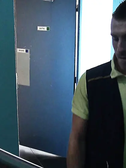 Horny dude sucking thick