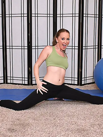 Leighlani Red takes her yoga pants off on the floor and gets her