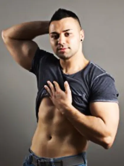 Brunette Glennmasters Zoom.