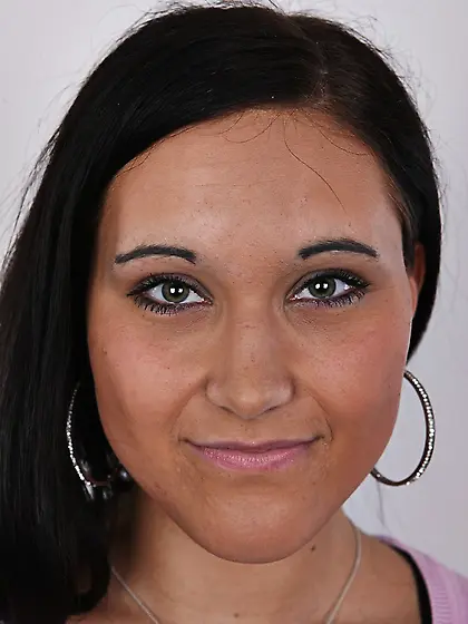 Innocent young babe reveals