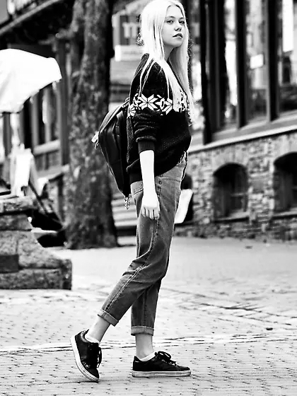 Sweater-wearing blonde finally gets home and gets naked on camer