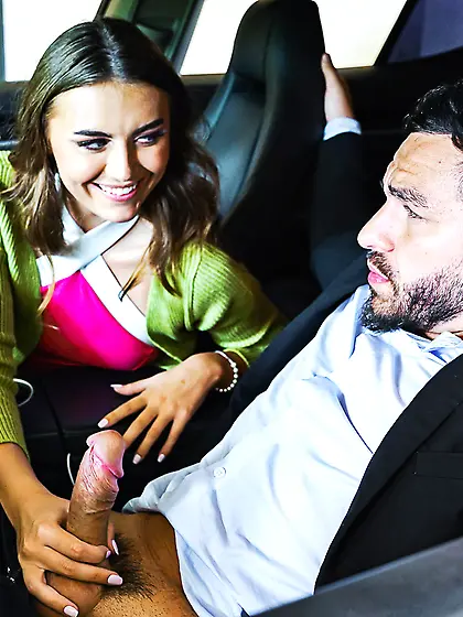 Tanned bimbo Selina Bentz gets fucked in various positions