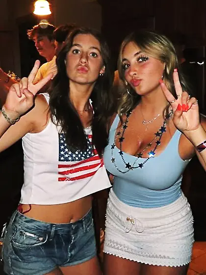 Chloe Johnson Busty Cute Teen NN Nonnude