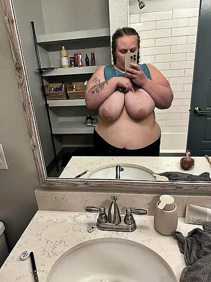 Fatass Hog OkieBobbilee & her fatass friends