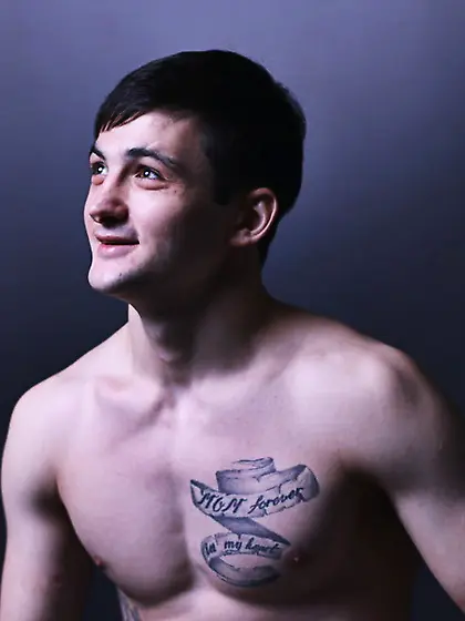 White man delicioushotbody striptease