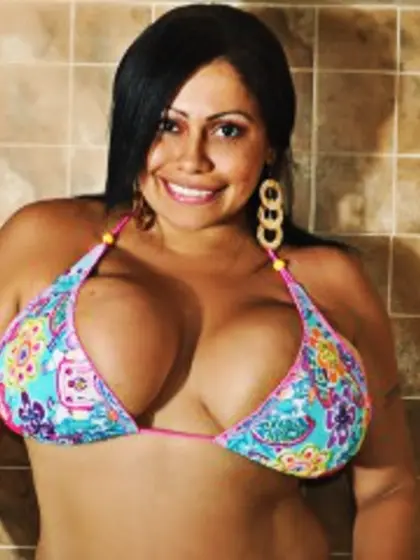 Brunette dannaboobs perform anal