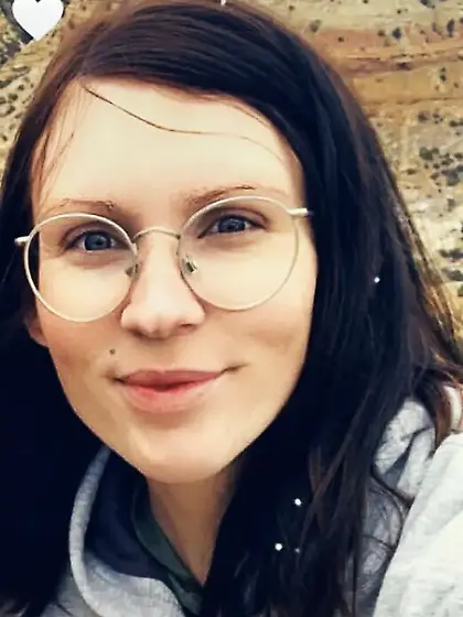 Lacey fingers herself of the GGW bus