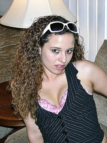 Cassandra - 1, 870 High-Res Pics - (1600x1200) - WEBSITE LINK