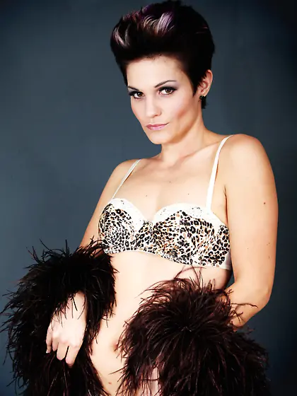 Unaware Exposed Helen's private gallery