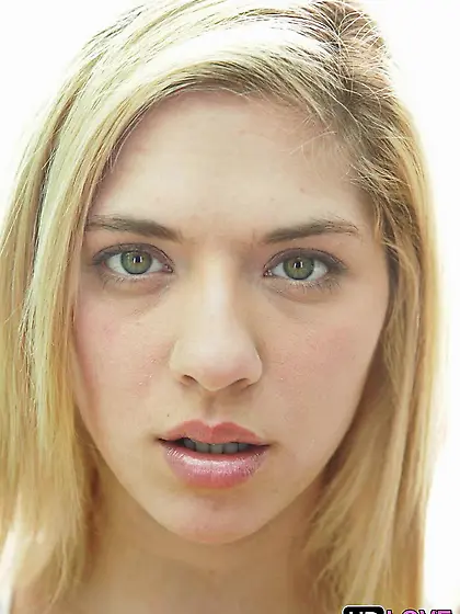 Juicy blonde babe suckles her boyfriend's boner before he s