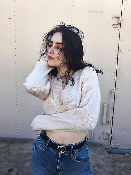 Raye wants to be a webslut