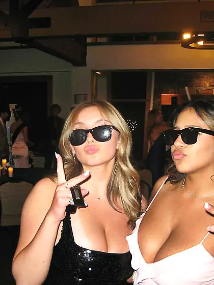 Chloe Johnson Busty Cute Teen NN Nonnude