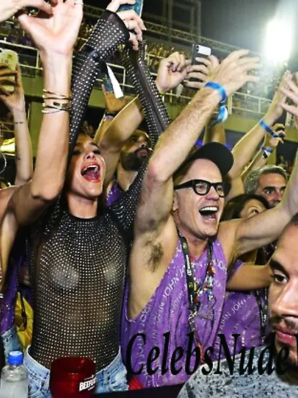 Bruna Marquezine,  Izabel Goulart,  Fernanda Motta Sexy