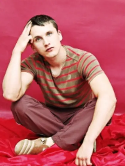 Brunette dizzyxs perform dancing