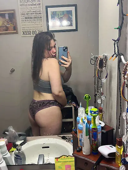 Teen BBW showing off