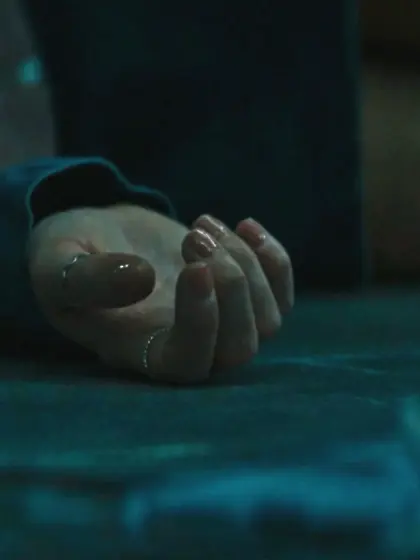 Wake up Charlotte Stoiber (29) Emily Rabbit