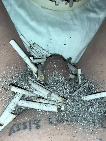 Sissy’s weekly ashtray play,  sissy can’t get i