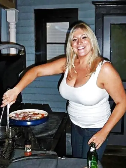 SmutDates. com Username 'BustyVikki'