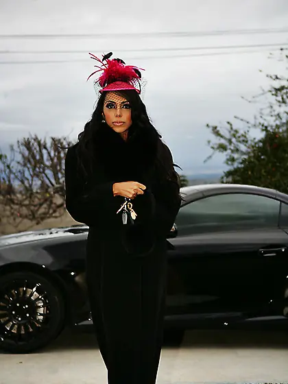 Dangerously sexy busty brunette Lela Star in high heel shoes get