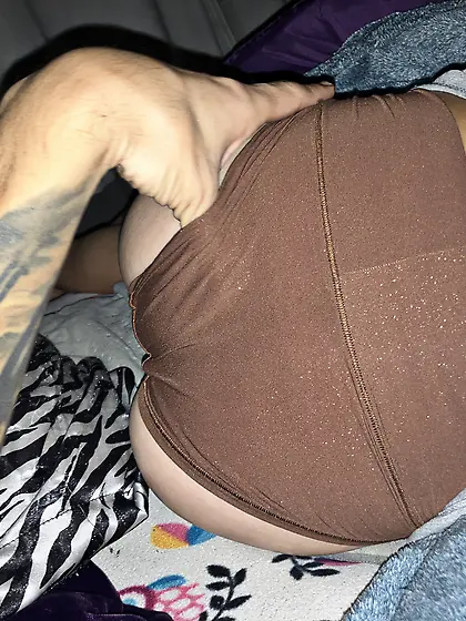 Sleepyhead falls asleep during butt massage