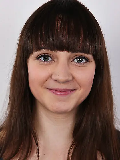 Lovely brunette chick apple