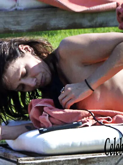 Natalie Imbruglia's nipslip