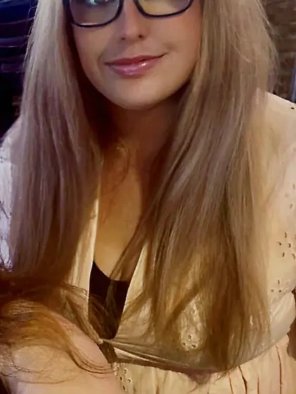 Ukrainian refugee dream teen