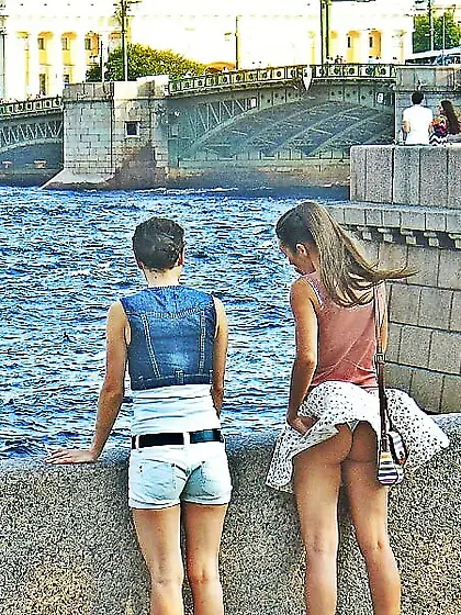 Unaware Windy Upskirts