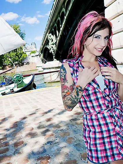 Flirty angel unbuttons top