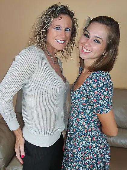 Lucky dude boner sucked