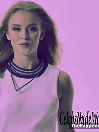 Zara Larsson Nude
