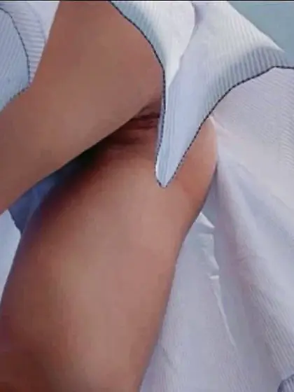 pussy under skirt
