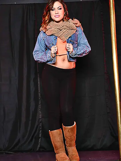 Stacked stripper with tats fucking one of the hung clients on a