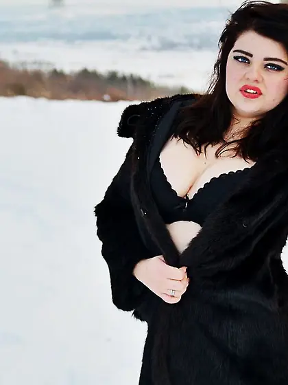 19yo big tits webcam