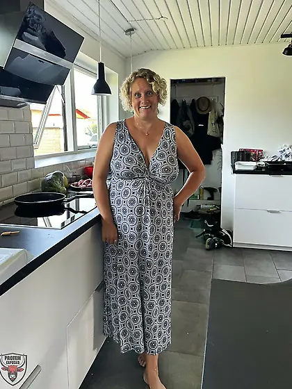 Lovely BBW wife