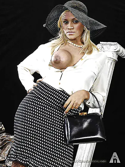 Tranny big tits shemale