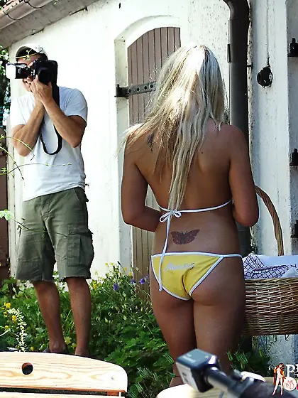 Hottest busty girl fucked hard in public...