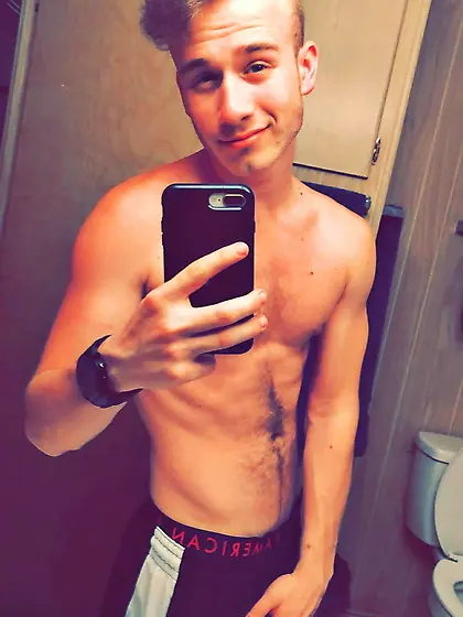 Sissy exposed! His snap is vdawgydawg24