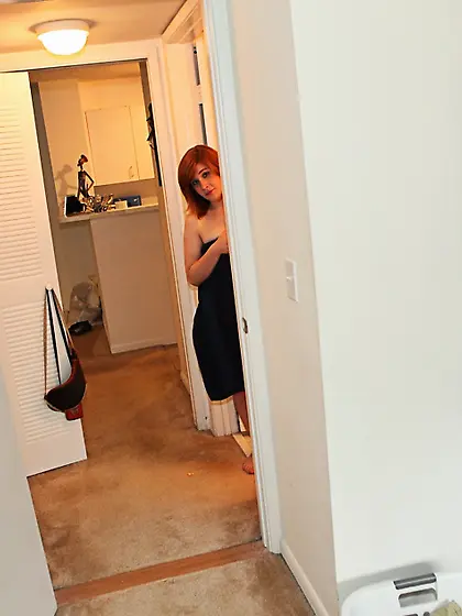 Kinky redhead teases BF by walking in a towel and gets her pussy