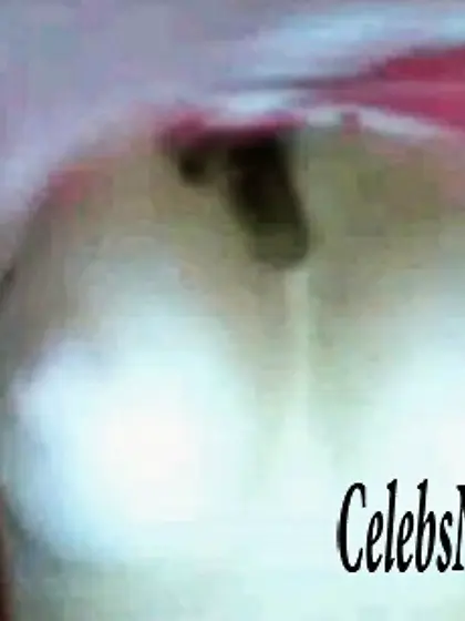 Milana Vayntrub nude