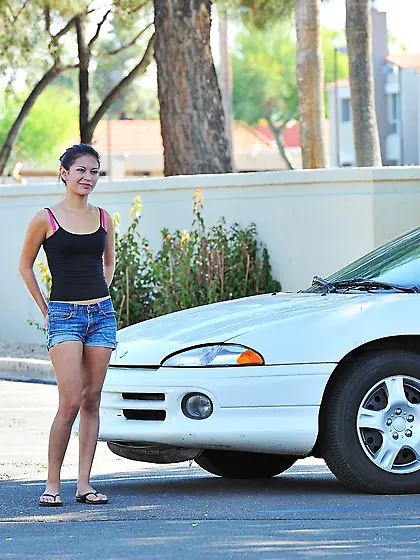 Bald pussy brunette girl Sofia Sultry uses her hairbrush instead