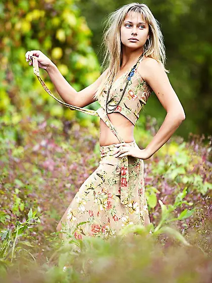 Angelic blonde with bangs showing her tight body in the woods Vi