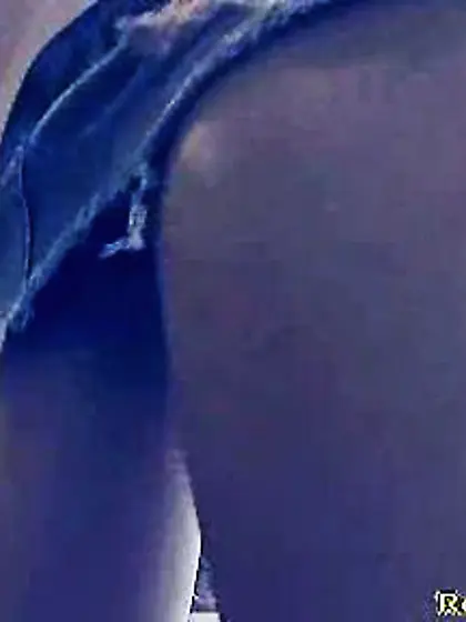 Pierced pussy lowers tip