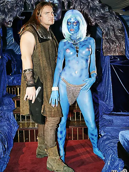 Slutty blonde model Jessica Drake got bodypainted in blue and th