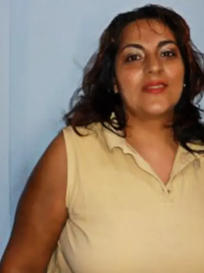 Brunette milenna perform butt