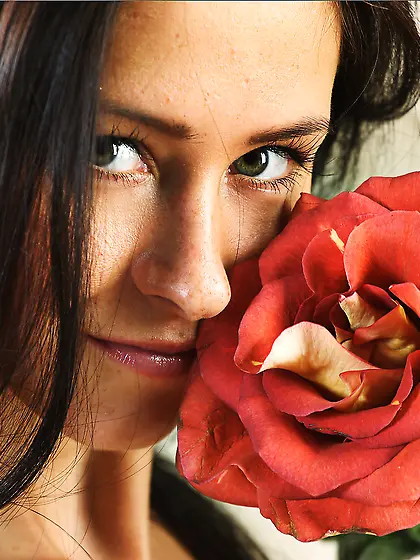 Totally nude Maria S and flowers all over the place is one jaw d