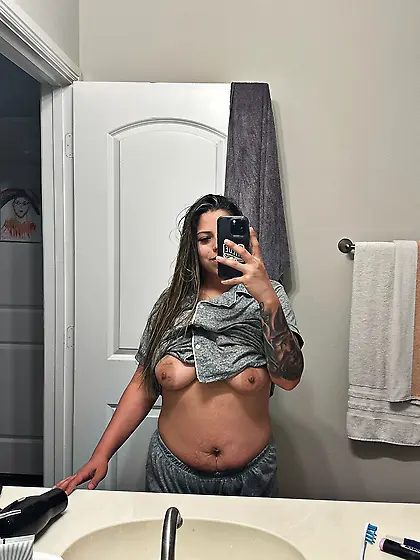 Look at this pathetic slut