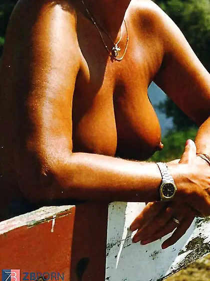 Suntanned mature naturist