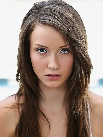 Two lovely little ladies strip their lingerie to go muff diving