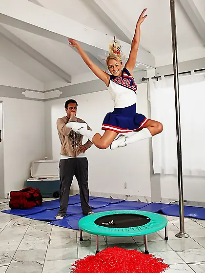 American tight blonde cheerleader